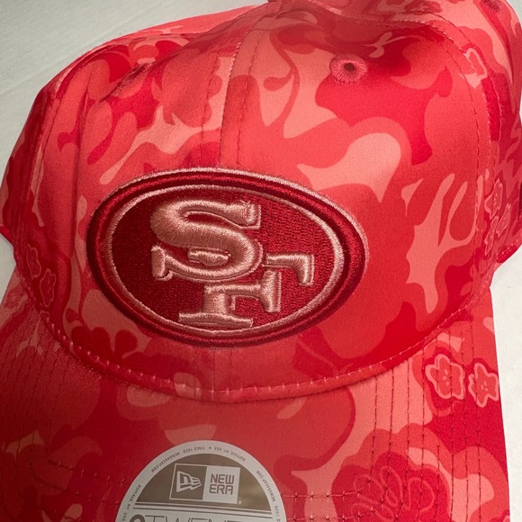 New Era San Francisco 49ers Womens 9Twenty Floral Camo Adjustable Hat - Picture 3 of 8